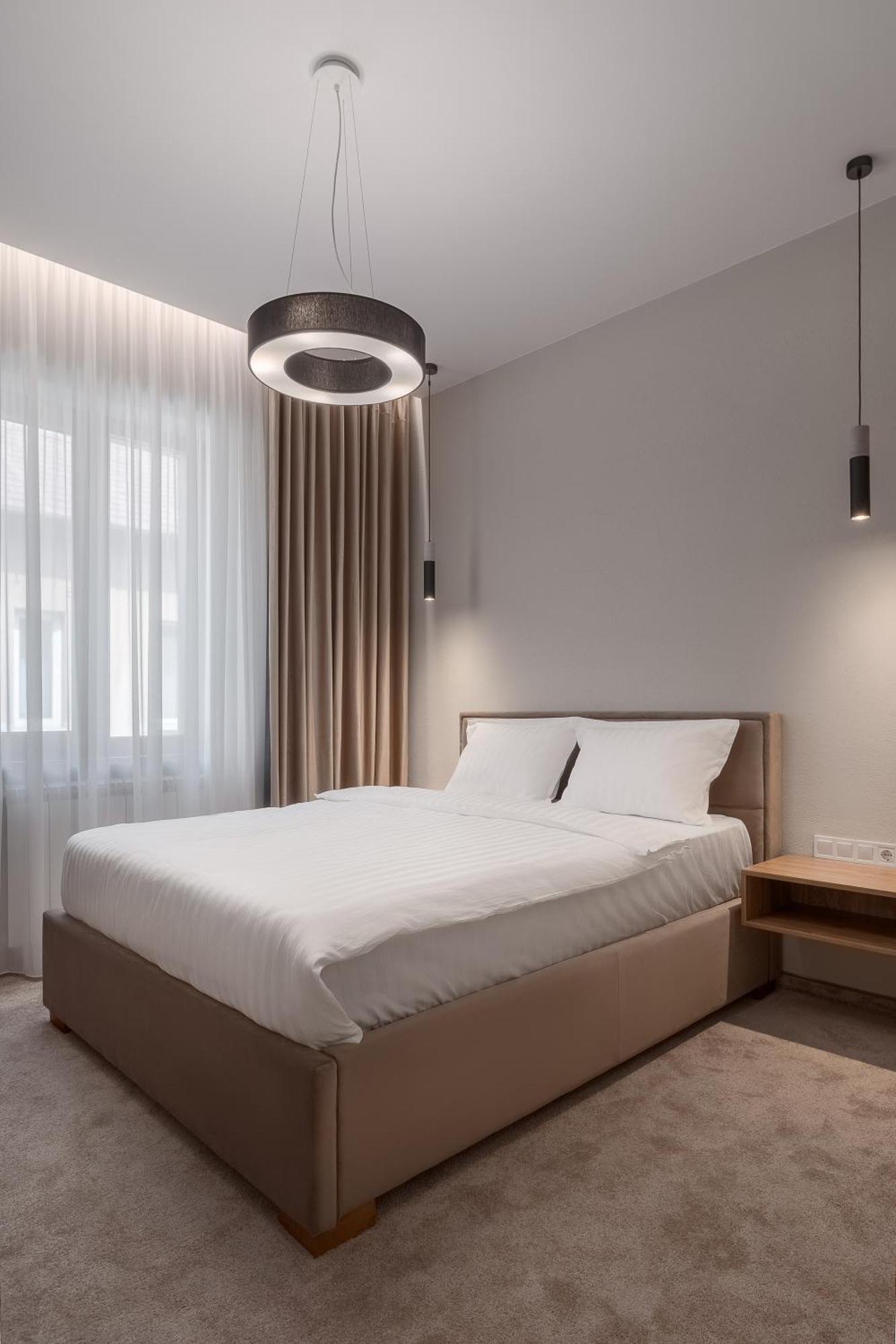 Oasis Rooms Oradea Exterior photo