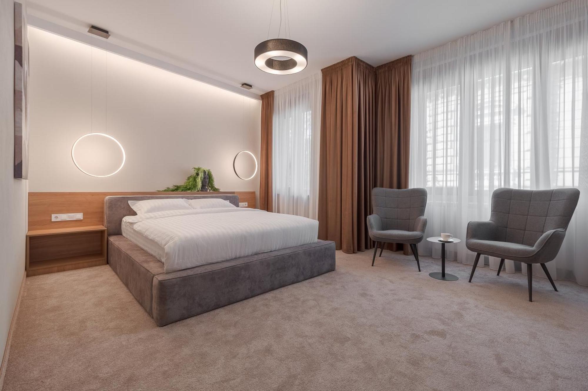 Oasis Rooms Oradea Exterior photo